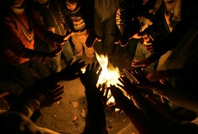 Gazan electricity by candlelight